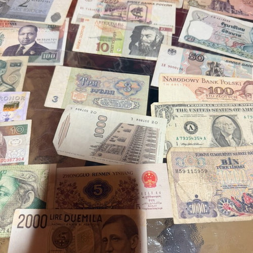 Banknotes used, pack of 24 from various countries
