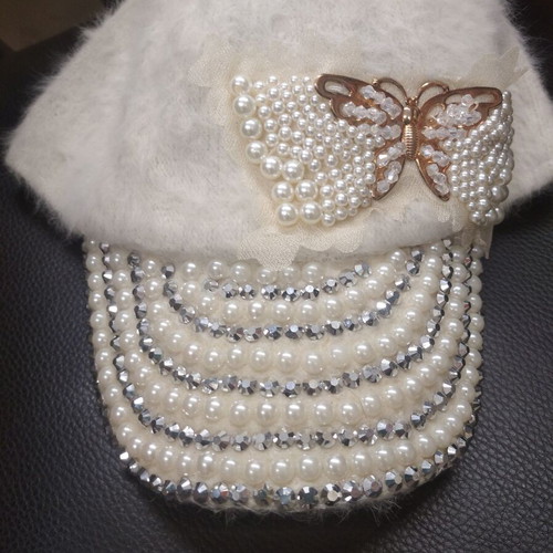 Women's winter fur hat new, white