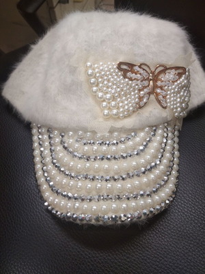 Women's winter fur hat new, white