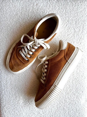 Zara brown corduroy sneakers, size 36