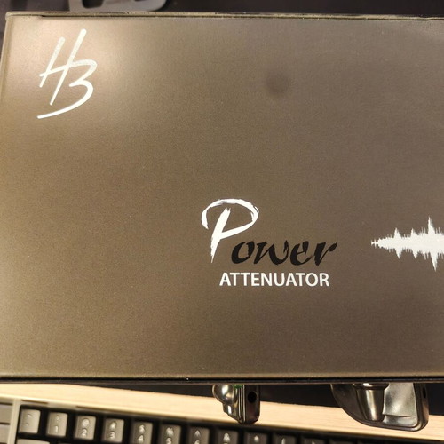 Harley Benton PA-100 Power Attenuator 100W like new, 4Ω/8Ω/16Ω