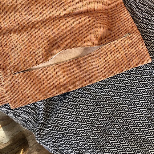 Pillowcases like new, set of 5 small 44x44 and 4 large 60x60 orange/beige