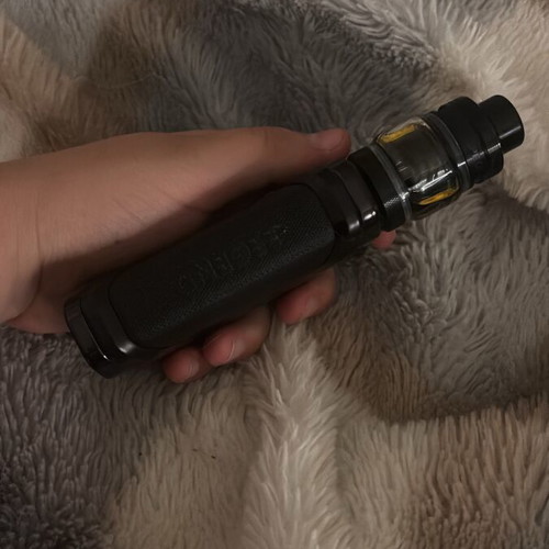 Geekvape Aegis Legend 3 like new with new batteries and coil