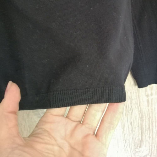 Julia Bergovich sweater size S used black