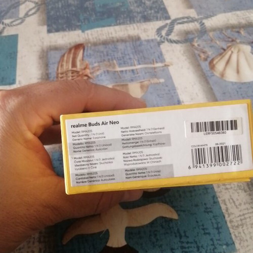 Realme Buds Air Neo earbuds used, sweat resistant, 17h battery