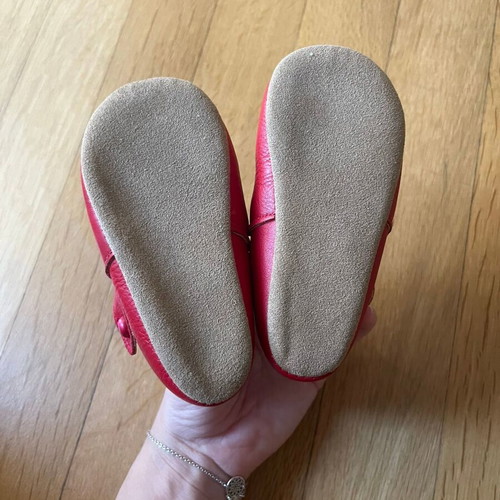 Early Days toddler shoes size 4/20 like new