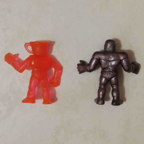 Alien figures used, set of 2, orange and purple