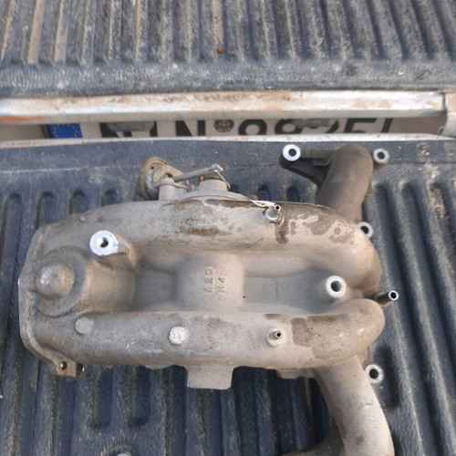 Mazda intake manifold used in good condition