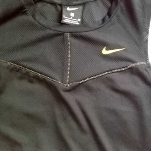 Nike small tank top used, black, ideal for yoga