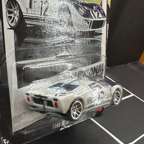 Hotwheels Silver Series Ford GT40 new, sealed