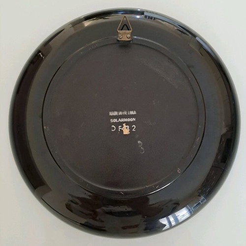 Decorative wall plate Asian style black with gold paint, like new
