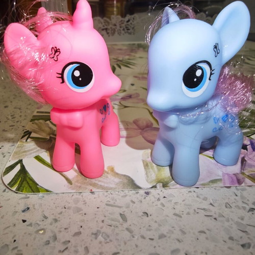 Pony figures new, only box, height 1.60