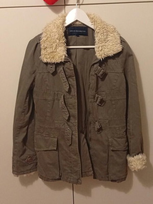 French Connection γυναικείο bomber style μπουφάν με γουνάκι σε χακί, μέγεθος 6