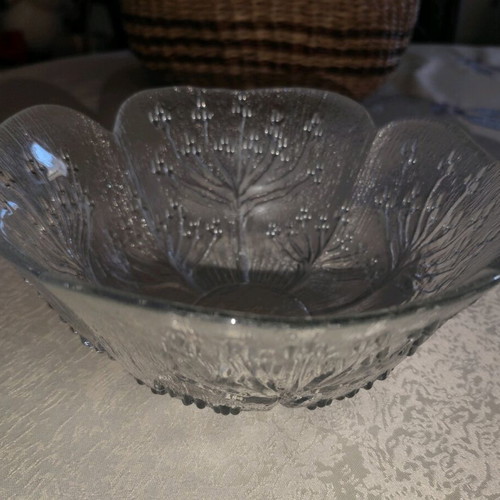 Crystal salad fruit bowl in flower shape like new