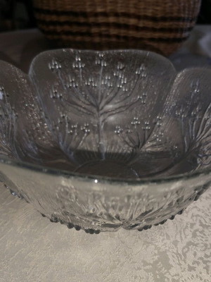 Crystal salad fruit bowl in flower shape like new