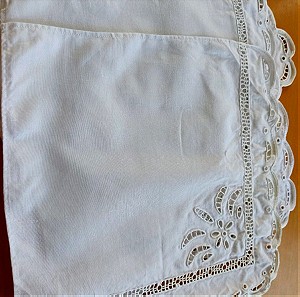8 πετσετακια διακοσμητικά γωνιες κεντητά με κοφτό για βιτρίνα σαλονιου