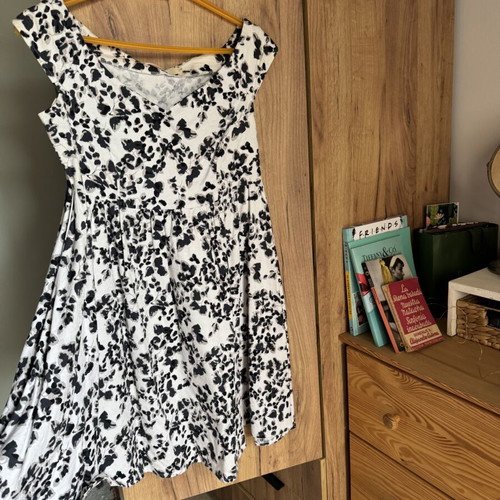 Madame Shou Shou dress like new, size L, black and white