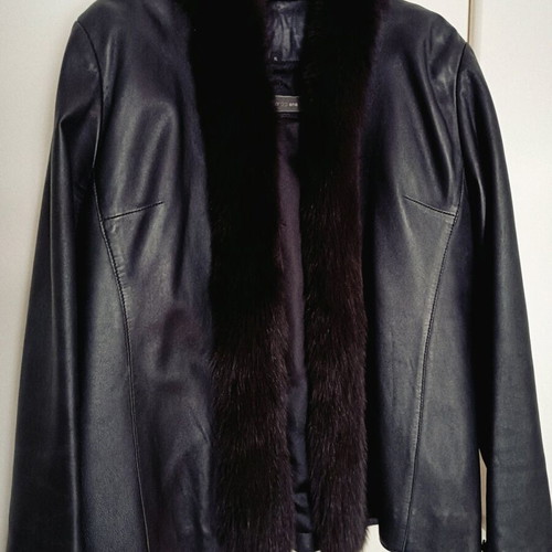 Italian leather jacket with fur like new, black