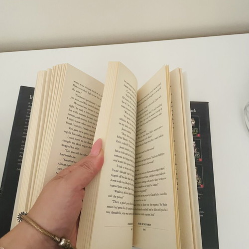 Dead in the Family novel by Charlaine Harris like new