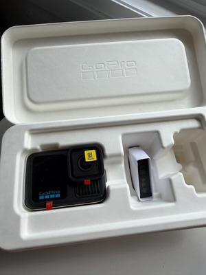 GoPro Hero 13 action camera without cable or accessories, with battery, new