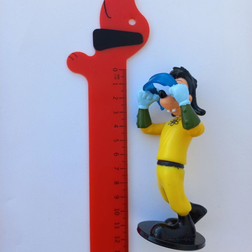 McDonald's collectible figures from A Goofy Movie, set of 2, like new, 1995