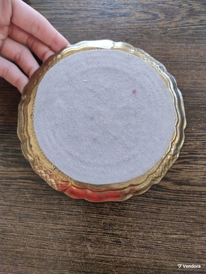 Bronze decorative plate, diameter 15.5 cm, CodeR5