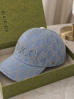 Gucci cap custom with crystals like new, jean fabric with gold details