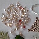  Ημιπολύτιμες χάντρες, κρύσταλλα, πέρλες για χειροποίητα κοσμήματα  και ένα βραχιόλι από πέρλες.
