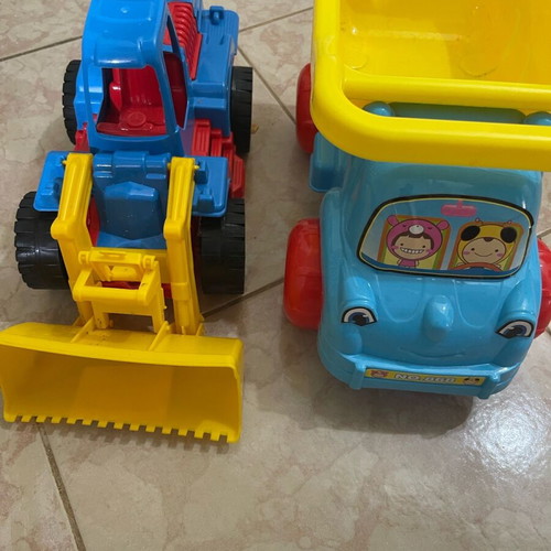 Fisher Price toys like new, moving sound train and truck tractor