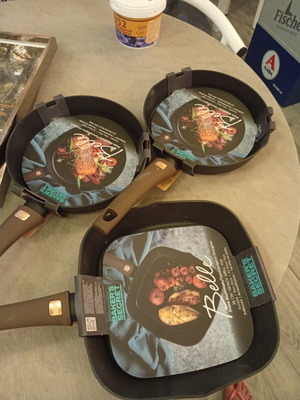 Nonstick frying pans set of 3, including grill pan