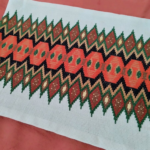 Hand-embroidered vintage pillowcase new, 45x39 cm