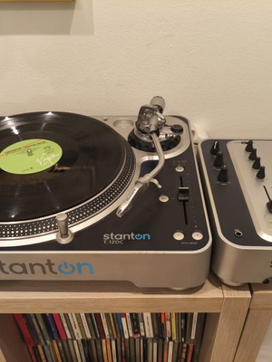 Stanton T.120C Turntable with Numark Concord Needle and Stanton M.201 Mixer like new