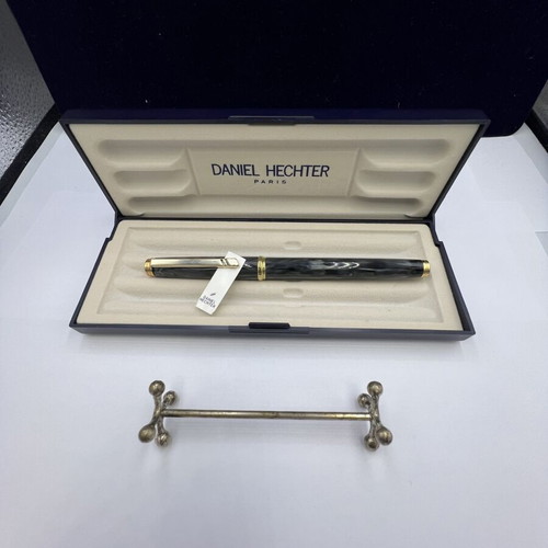 Daniel Hechter Pen new in box