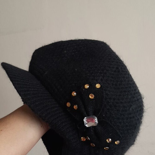Winter hats and woolen headbands used, 9 colorful pieces