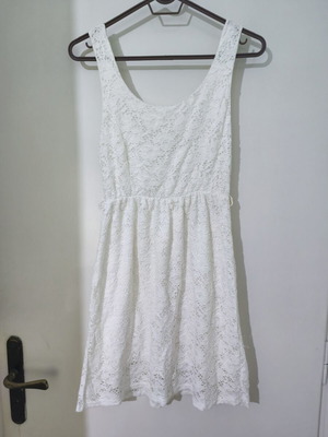 White lace mini dress like new, sizes S-M, Made In Italy