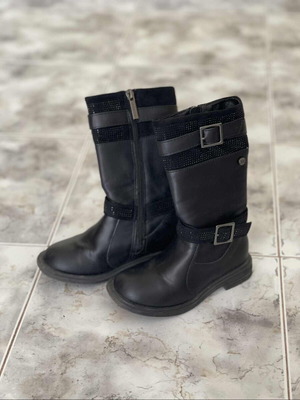 Xti leather boots for girls size 28 black like new