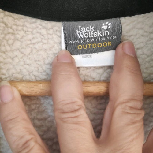 Jack Wolfskin M beige jacket like new with detachable fleece