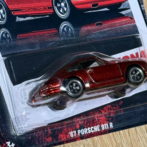 Hot Wheels Porsche 911 R ‘67 chase new