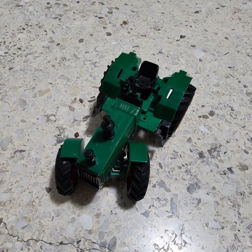 Matchbox tractor used in excellent condition