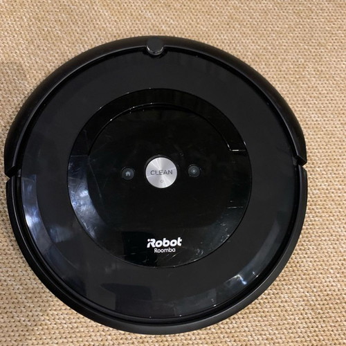 iRobot Roomba e5 robotic vacuum used