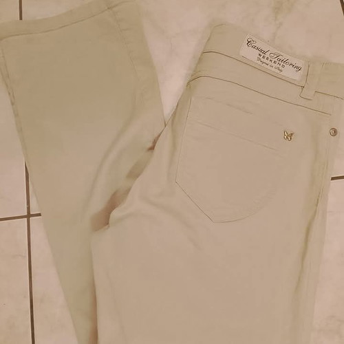 Παντελόνι Max Mara μεταχειρισμένο, μέγεθος M, μπεζ