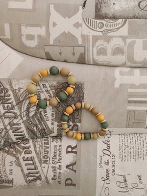 Wooden bracelets with beads like new, earth tones
