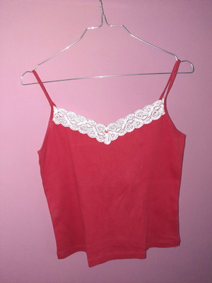 Women's top with straps and lace detail like new, red, size M