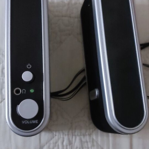 Portable stereo speakers like new, USB powered, 3.5mm cable