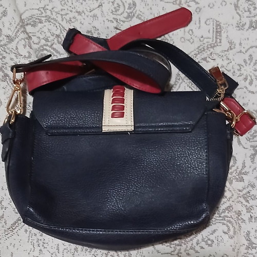 Accessorize bag like new
