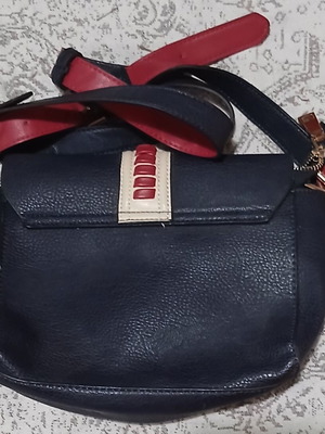 Accessorize bag like new