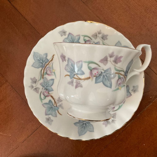 Royal Kent tea set porcelain England in excellent condition