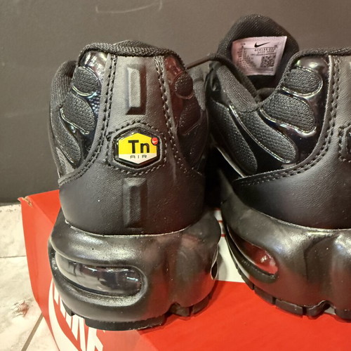 Nike TN black sneakers size 42