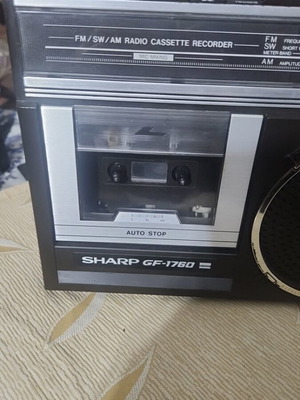 Sharp GF-1760 radio cassette used with functional speaker