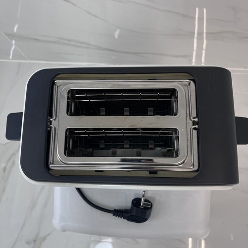SilverCrest toaster with defrost and reheat functions